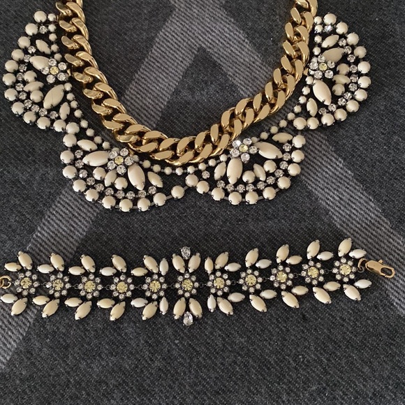 NWT RARE Juicy Couture Flower Cluster Necklace and Bracelet set - Picture 3 of 16